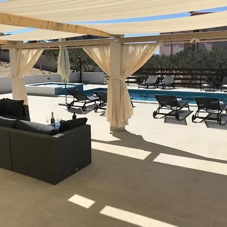 Apartment In Okrug Gornji With Balcony, Air Conditioning, Wifi, Dishwasher 5048-1
