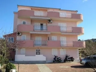 In Okrug Gornji With Balcony, Air Conditioning, Wifi, Dishwasher 5048-1