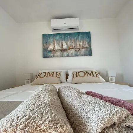 In Okrug Gornji With Balcony, Air Conditioning, Wifi, Dishwasher 5048-1 Apartment