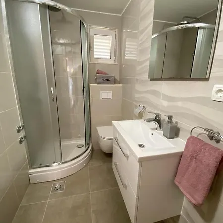 Apartment In Okrug Gornji With Balcony, Air Conditioning, Wifi, Dishwasher 5048-1 Trogir