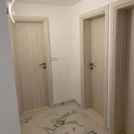 In Okrug Gornji With Balcony, Air Conditioning, Wifi, Dishwasher 5048-1 Apartment Trogir