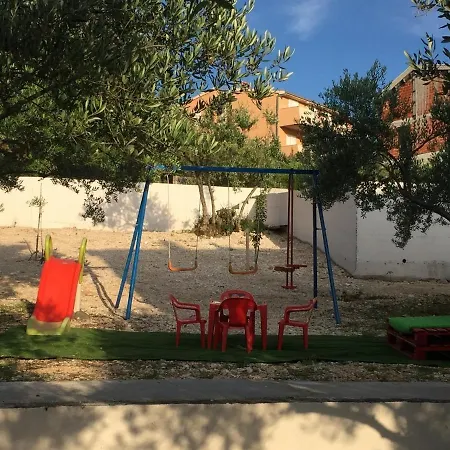 In Okrug Gornji With Balcony, Air Conditioning, Wifi, Dishwasher 5048-1 * Trogir