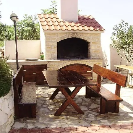 Apartment In Okrug Gornji With Balcony, Air Conditioning, Wifi, Dishwasher 5048-1 Trogir